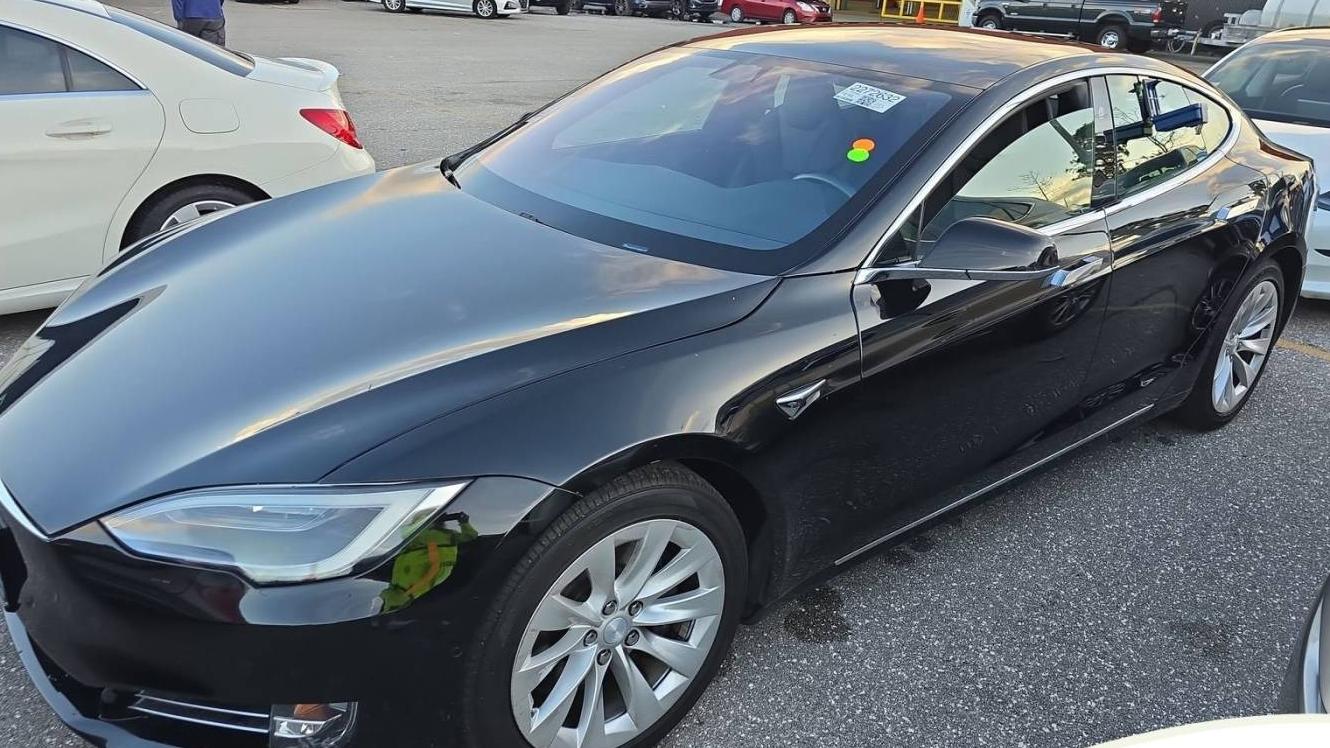 TESLA MODEL S 2018 5YJSA1E22JF285566 image